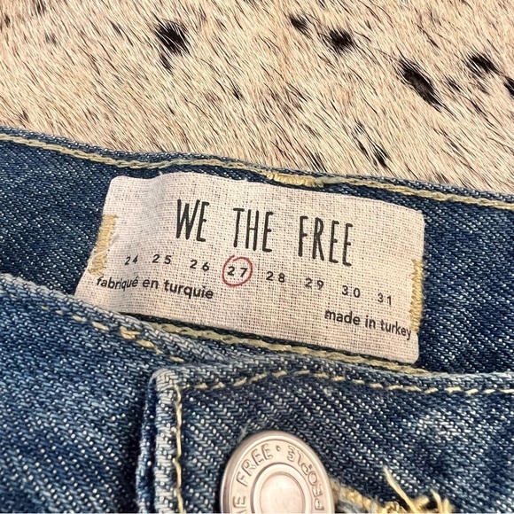 WE THE FREE Free People Distressed Straight Leg Cut Off Jeans Size 27 - Picture 2 of 8